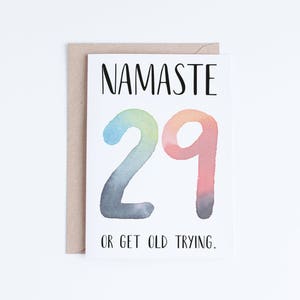 30e verjaardagskaarten, afdrukbare kaarten, 30 verjaardag, grappige verjaardag, Namaste 29, kaarten voor haar, yoga, hipsters, aquarel typografische kaart