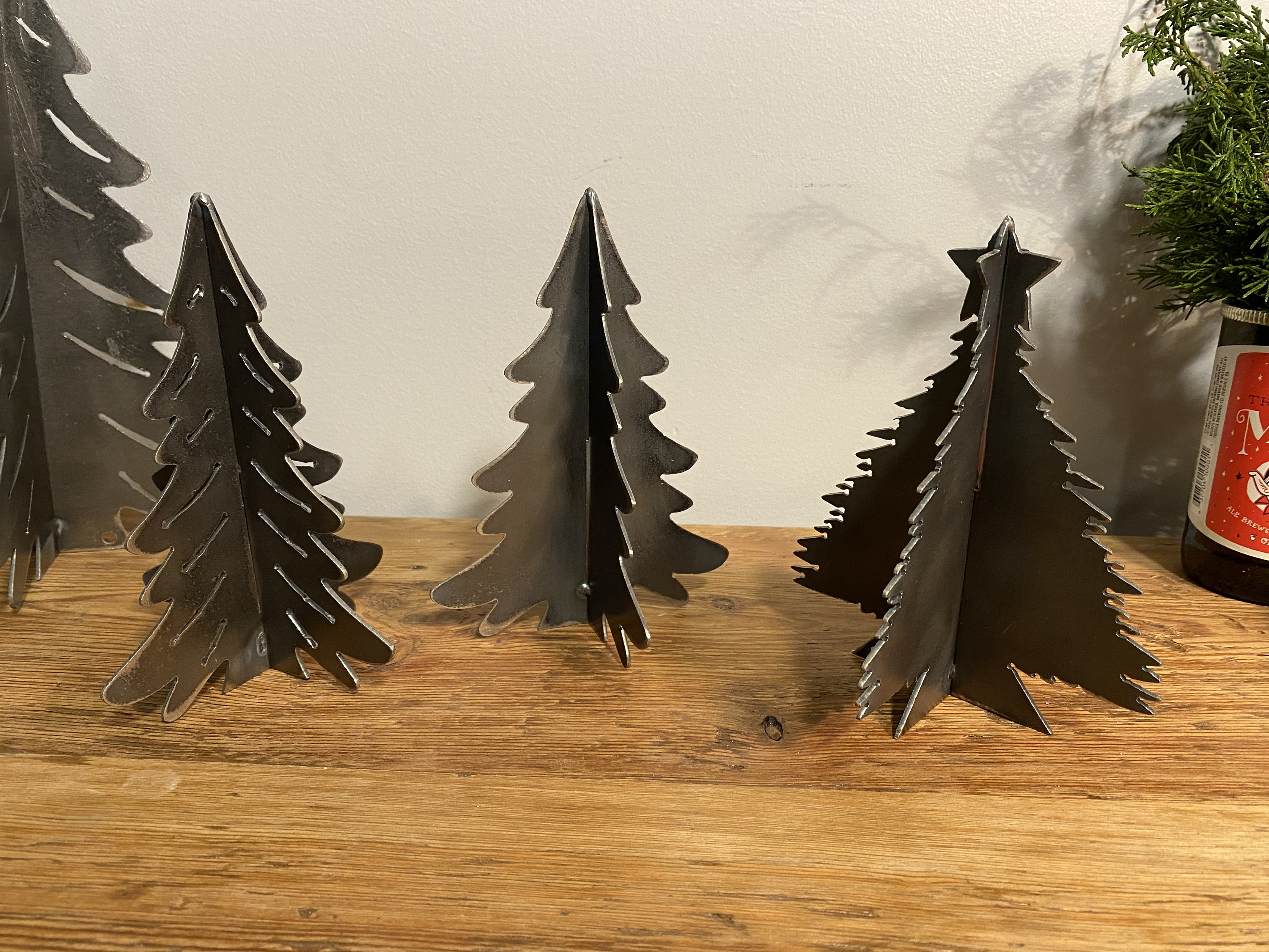 34 Space-Saving Christmas Decor Ideas for Apartments 23 Mini Metal Trees, Christmas Tree, Holiday Decor, Metal Art, Winter…
