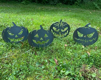 Metal Pumpkin Yard Stakes, Jack o Lantern, metal art, Halloween decor, Fall, Haunted House, Graveyard