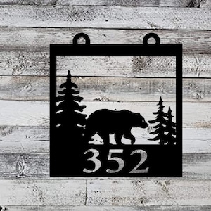 Segno numero civico orso rustico, segno cabina, segno indirizzo, arredamento orso, rustico, natura, foresta, orso nero, cacciatore, benvenuto,