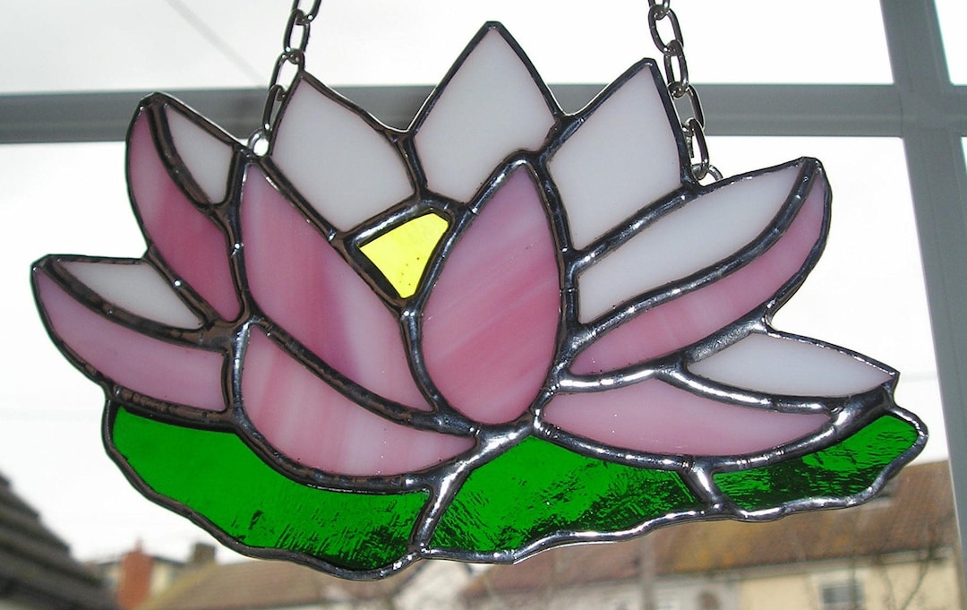 Vitrail Fleur de lotus Fleur de nénuphar du mois Fleur danniversaire