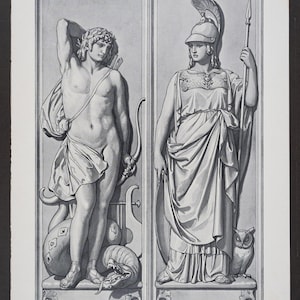 Puede incluir: Grabado en blanco y negro de Apolo y Minerva, deidades griegas y romanas. Apolo se representa con arco y flecha, y Minerva con lanza y escudo. La impresión incluye texto en alemán.