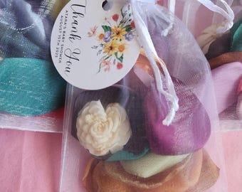 Wildflower Sachet Favor – Rustic Petals & Sola Flower in Organza Bag – Boho Wedding Gift, Garden Shower, Custom Floral Scent