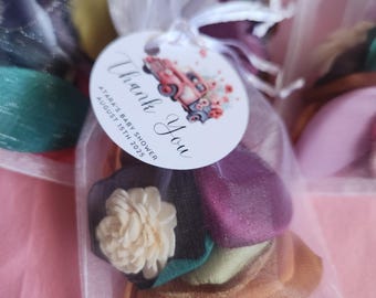 Vintage Pink Truck Sachet Favor – Rustic Baby Shower Gift, Farmhouse Bridal Favor, Sola Flower & Petals in Organza Bag, Custom Tag