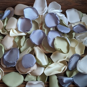 Pétalos de rosa de color azul polvoriento para decorar mesas de bodas, decoraciones de fiestas, flores para caminos de pasillo, rellenos de jarrones y detalles rústicos para bodas en graneros