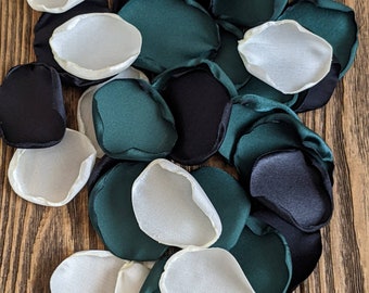 Modern black mood emerald and black rose petals for wedding decor, aisle runner and flower girl decorations, bridal floral confetti to toss