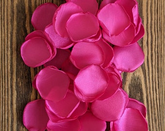 Bridal shower decor, fuchsia rose petals toss, wedding decor details, scatter confetti, pink birthday ideas, flower girl flowers for baskets