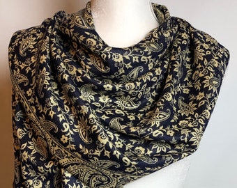 Pashmina Shawl in dark Navy Blue and clear Beige. Authentic Indian Scarf in high quality soft Viscose. Reversible Wrap. Perfect Gift