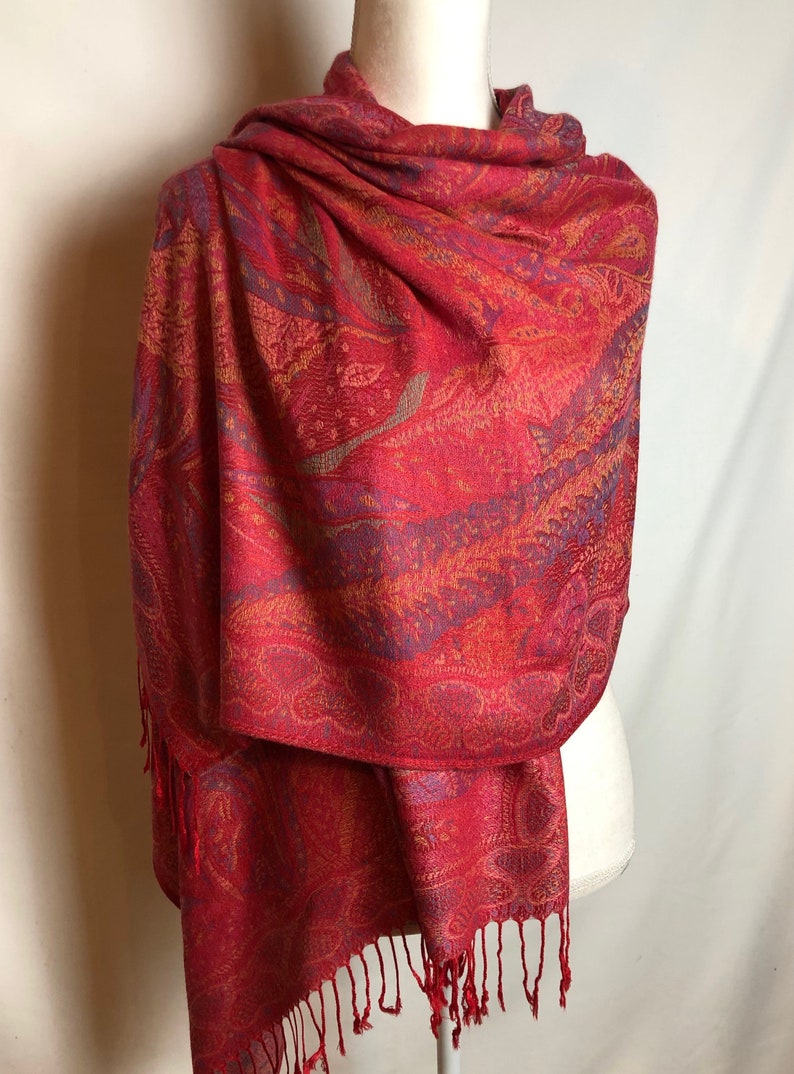 Bright Red Pashmina Shawl made of soft Viscose Ultralight. Colorful Unisex Scarf. Reversible Wrap. Fine Stole. zdjęcie 4