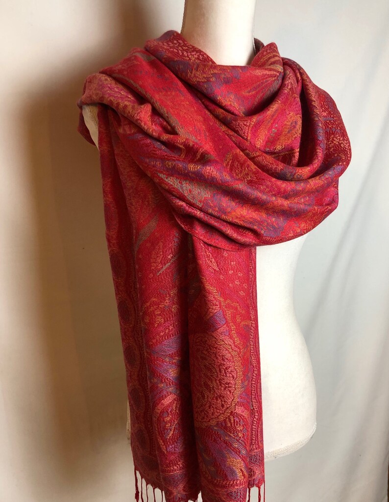 Bright Red Pashmina Shawl made of soft Viscose Ultralight. Colorful Unisex Scarf. Reversible Wrap. Fine Stole. zdjęcie 2