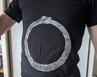 T-shirt met Ouroboros-afbeelding