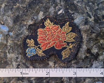 Patch à coudre en brocart floral rose