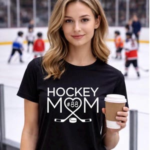 Chemise de maman de hockey, t-shirt de maman de gardien de but, couleurs d'équipe personnalisées, cadeau de fête des mères
