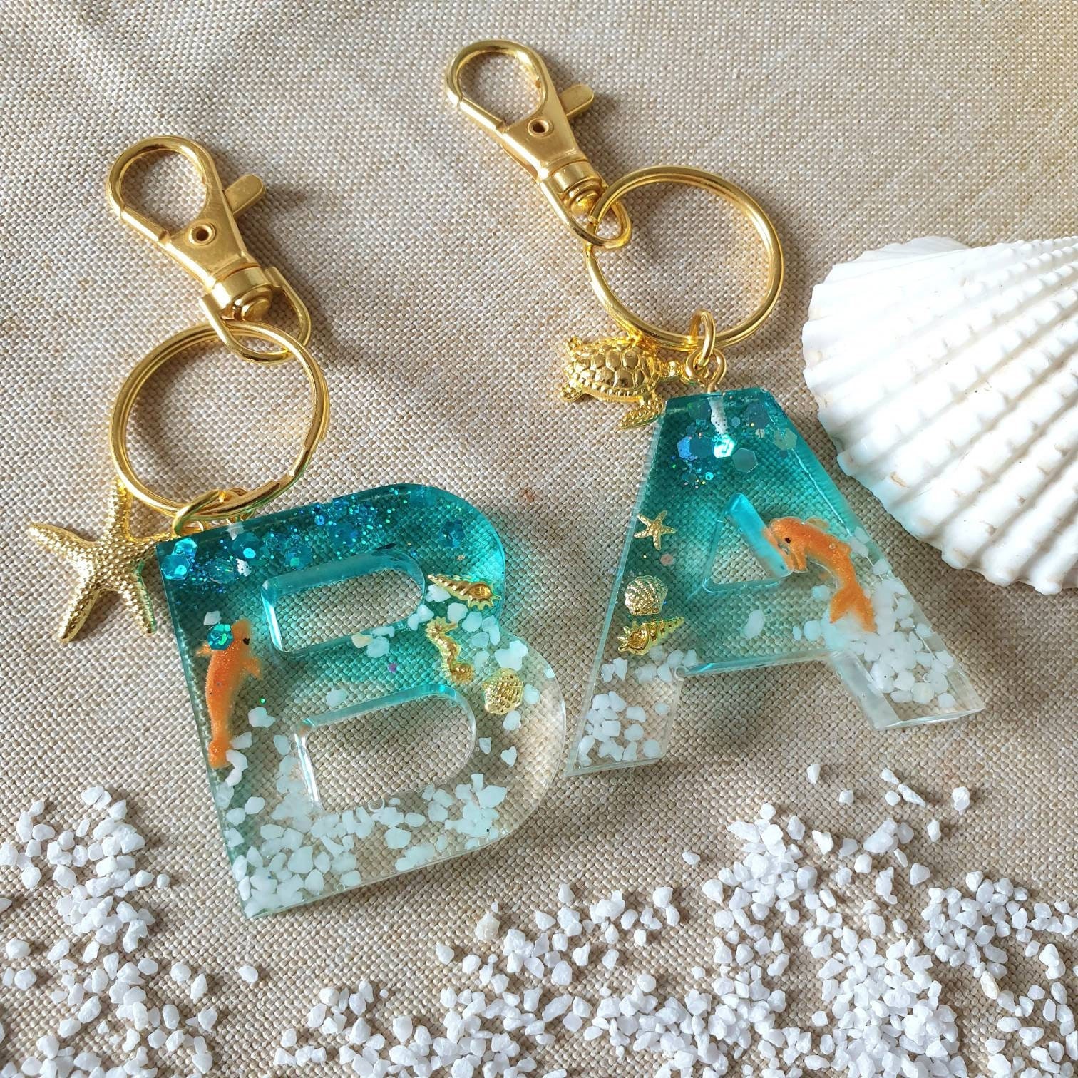 ChrisCaArt Resin Keychain with Small Underwater World, Letter with Glitter Effect, Small Fish and Pendant to Choose from