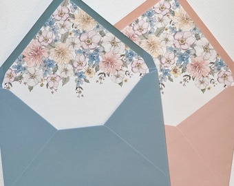 5x7 Sobre Liner Diamond Flap / Diseño de flora vintage con flores de acuarela / Sobre de color rubor o azul polvoriento opcional