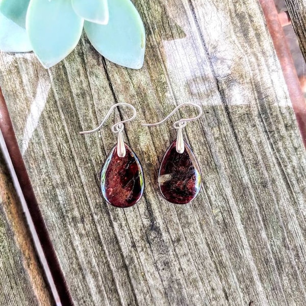 Sterling silver garnet earrings. Elegant garnet earrings. Red garnet earrings