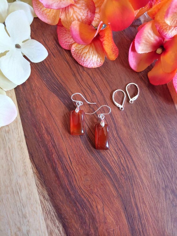 Sterling silver carnelian gemstone earrings.  Gorgeous vibrant orange earrings.  Cushion cut carnelian earrings