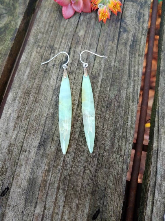 Silver Chrysoprase earrings. Dagger earrings. Chrysoprase point earrings