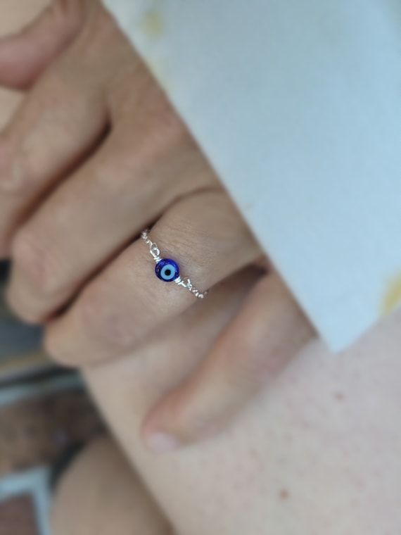 Evil eye ring.  Dainty chain ring. Minimalist ring. Gold evil eye ring. Silver evil eye ring. Rose gold evil eye ring