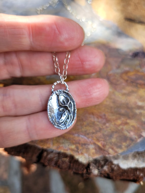 Art nouveau lily flower pendant necklace. Sterling silver antique necklace.  Pendant necklace.