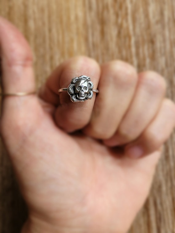 Sterling silver snake and skull ring. Dainty skull and snake ring