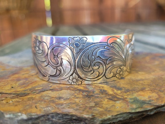 Art nouveau sterling silver cuff bracelet.  swirling design cuff bangle bracelet.  Thick cuff bracelet.