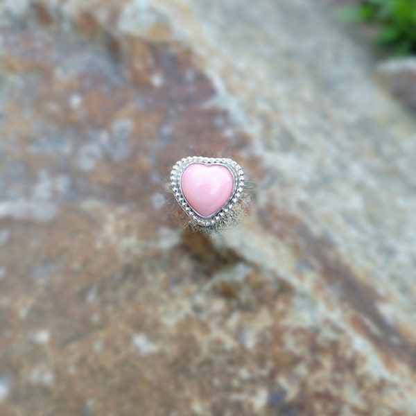 Sweet pink conch ring. Sterling silver conch shell ring