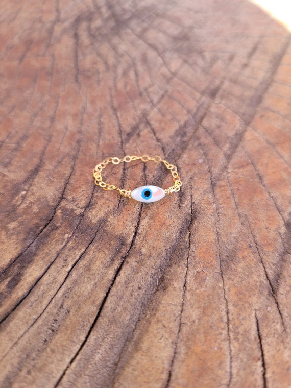 Evil eye ring.  Dainty chain ring. Minimalist ring. Gold evil eye ring. Silver evil eye ring. Rose gold evil eye ring