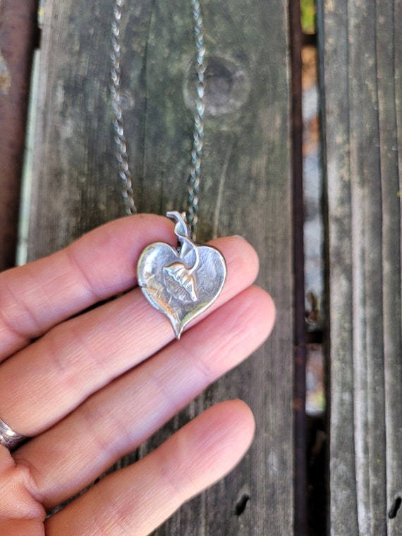 Art nouveau poppy flower pendant necklace. Sterling silver antique necklace. Heart shape pendant necklace.