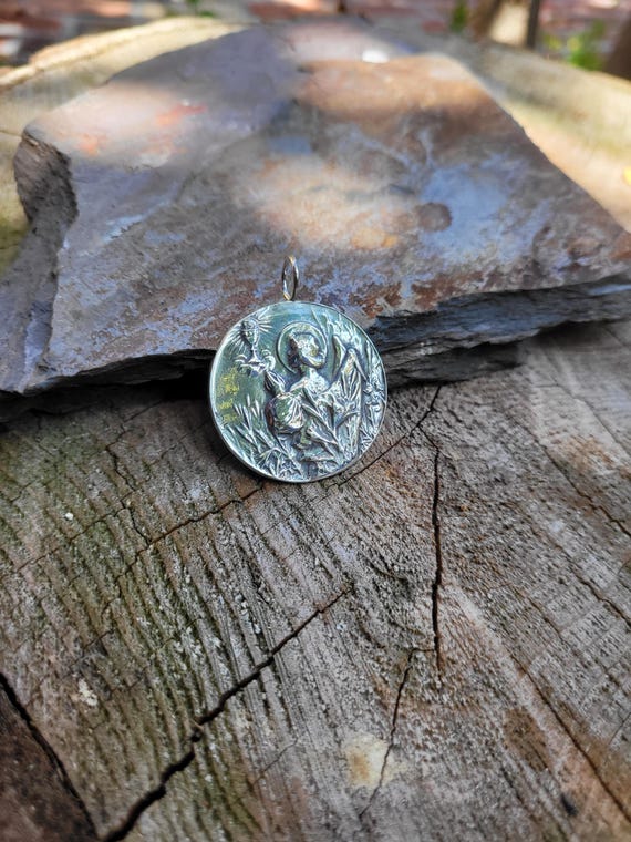 1900's French holy communion pendant. Eucharistic and chalice first communion necklace.