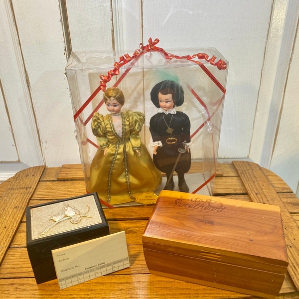 Vintage Valentine gift, vintage sweetheart box, vintage address box, vintage ladies desk