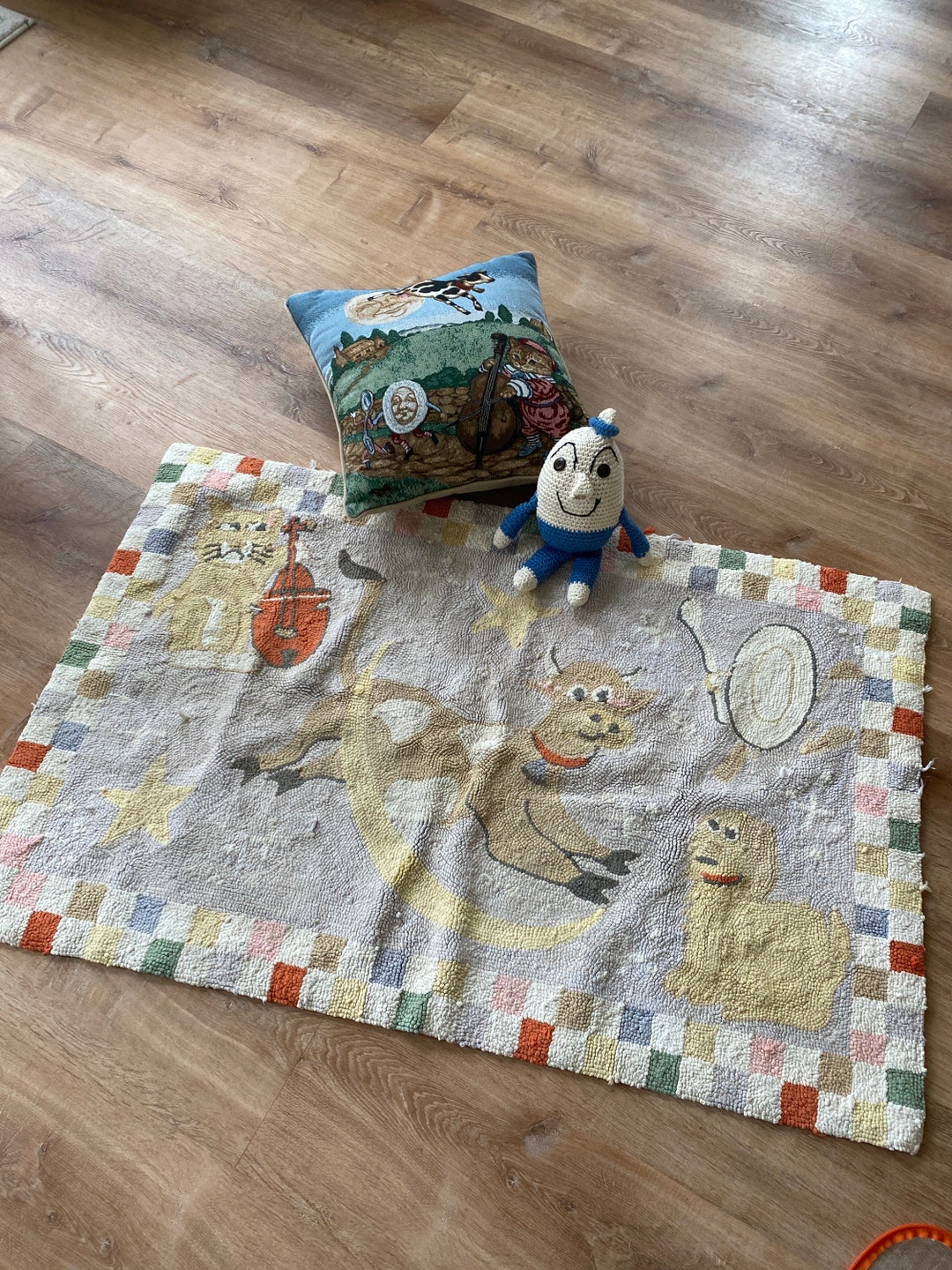 Vintage Nursery Rhyme Rug Set, Tapestry Pillow, Crochet Humpty Dumpty ...