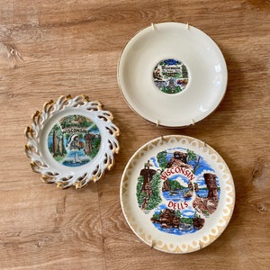 Vintage souvenir plate, vintage Wisconsin plate, vintage Wisconsin dells