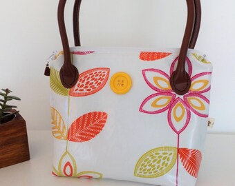 Sac à main, en toile enduite à fleurs style vintage