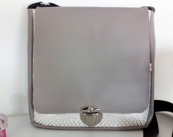 Silver faux leather white and taupe shoulder bag