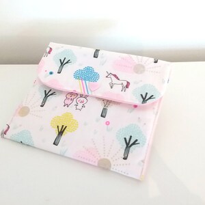 Petite pochette plate à pression Pastels et licorne