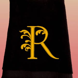 Monogrammed Fingertip Towel, Embroidered Elegant Font Towel, Hand Towels, Housewarming Gift, Bathroom Decor