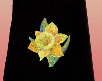Embroidered Daffodil Fingertip Towel, Floral Guest Towel