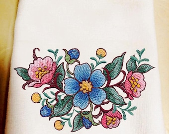 Embroidered Fingertip Towel, Floral Laurel Design, Housewarming Gift