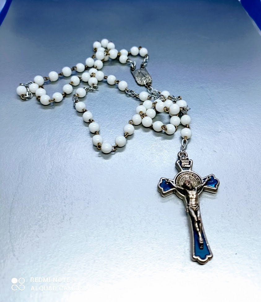 Rare Bleu Email Antique Argenté Italy, Perles de Verre Opaline, Médaille Crucifix, Croix Caractérist