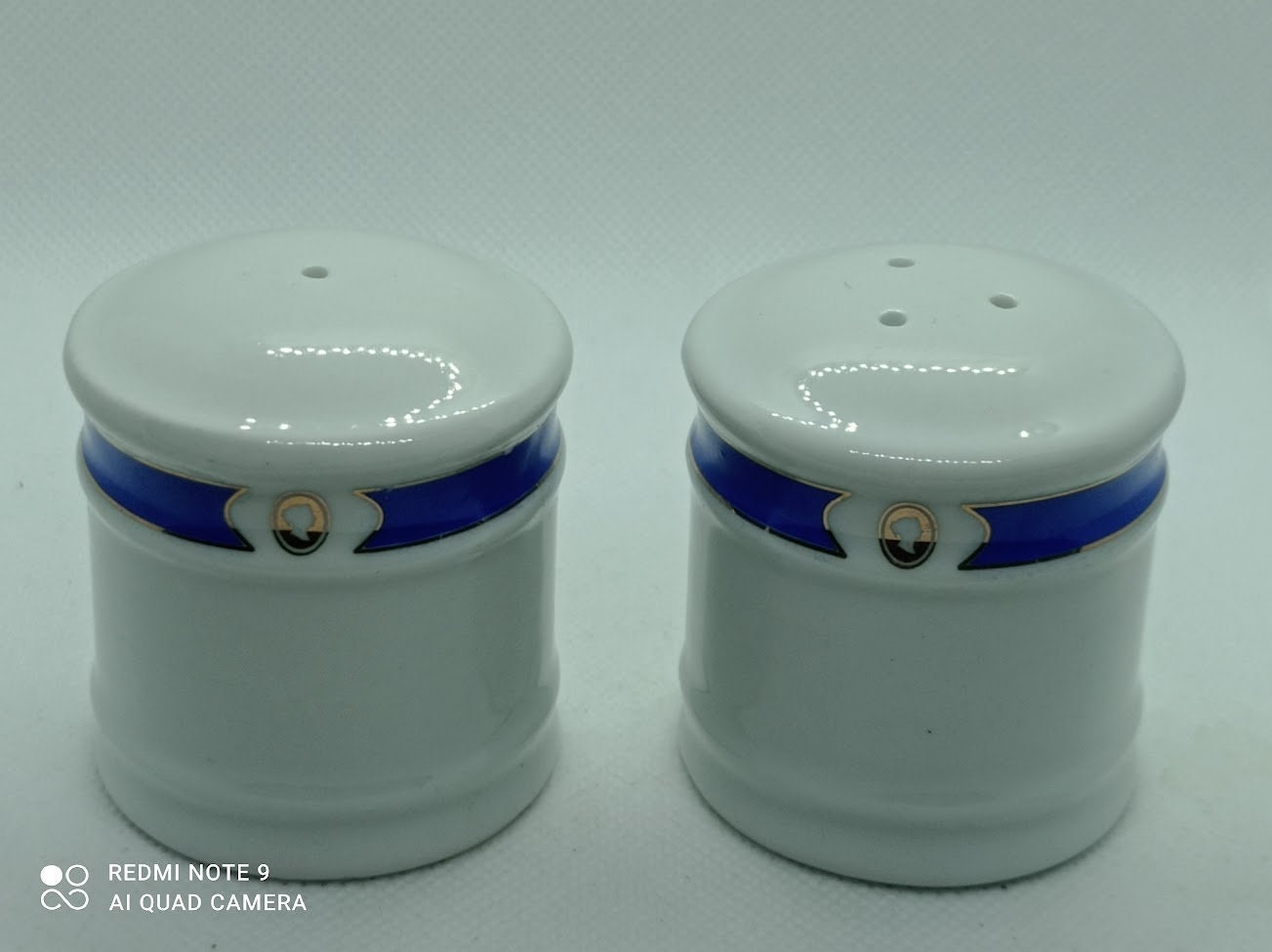 Duo Sel/ Poivre Vintage 60S Marqué Afibel Impératrice Porcelaine, Très Élégante Set Salière et Poivr