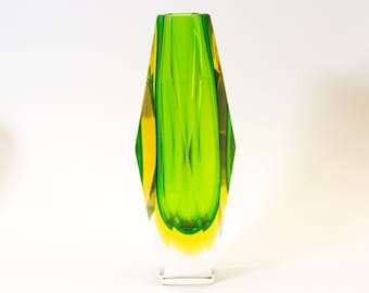 Vase Mandruzzato de Murano | Coupe à facettes | Verre vert et jaune | millésime des années 60