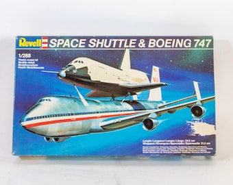 Vintage Revell model kit Boeing 747 with Space Shuttle Discovery Boxed  and sealed 1985