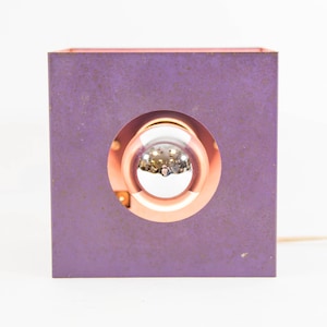 Lampe cube du milieu du siècle | XXL - France | Philips - France | millésime 70 | Violet