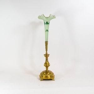 Art nouveau table vase | Piece de milieu | opaline glass