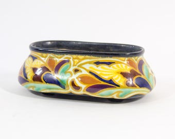 Art deco jardinière | Regina Gouda | Dutch pottery | decor Ivora | 1920-1930