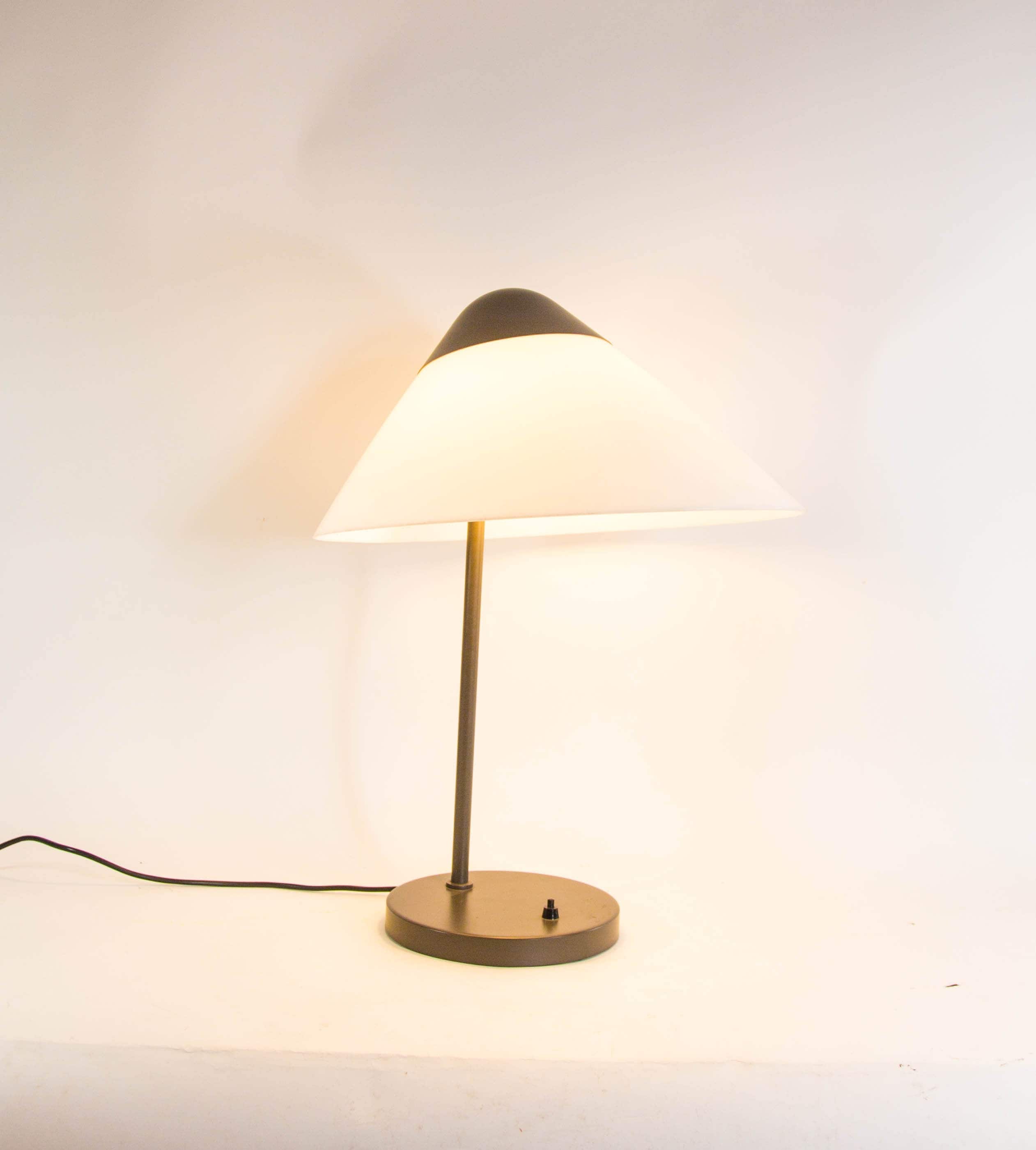 Louis Poulsen Opala Wegner ウェグナー テーブルランプ ウェグナー オパーラ テーブルライト wegner opala