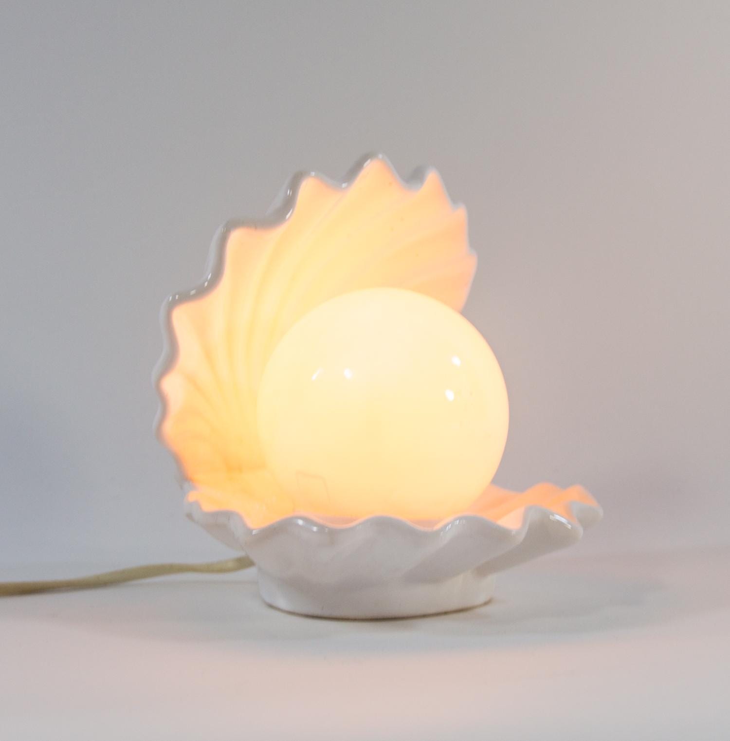 Vintage Clam Shell Ceramic Lamp - Etsy