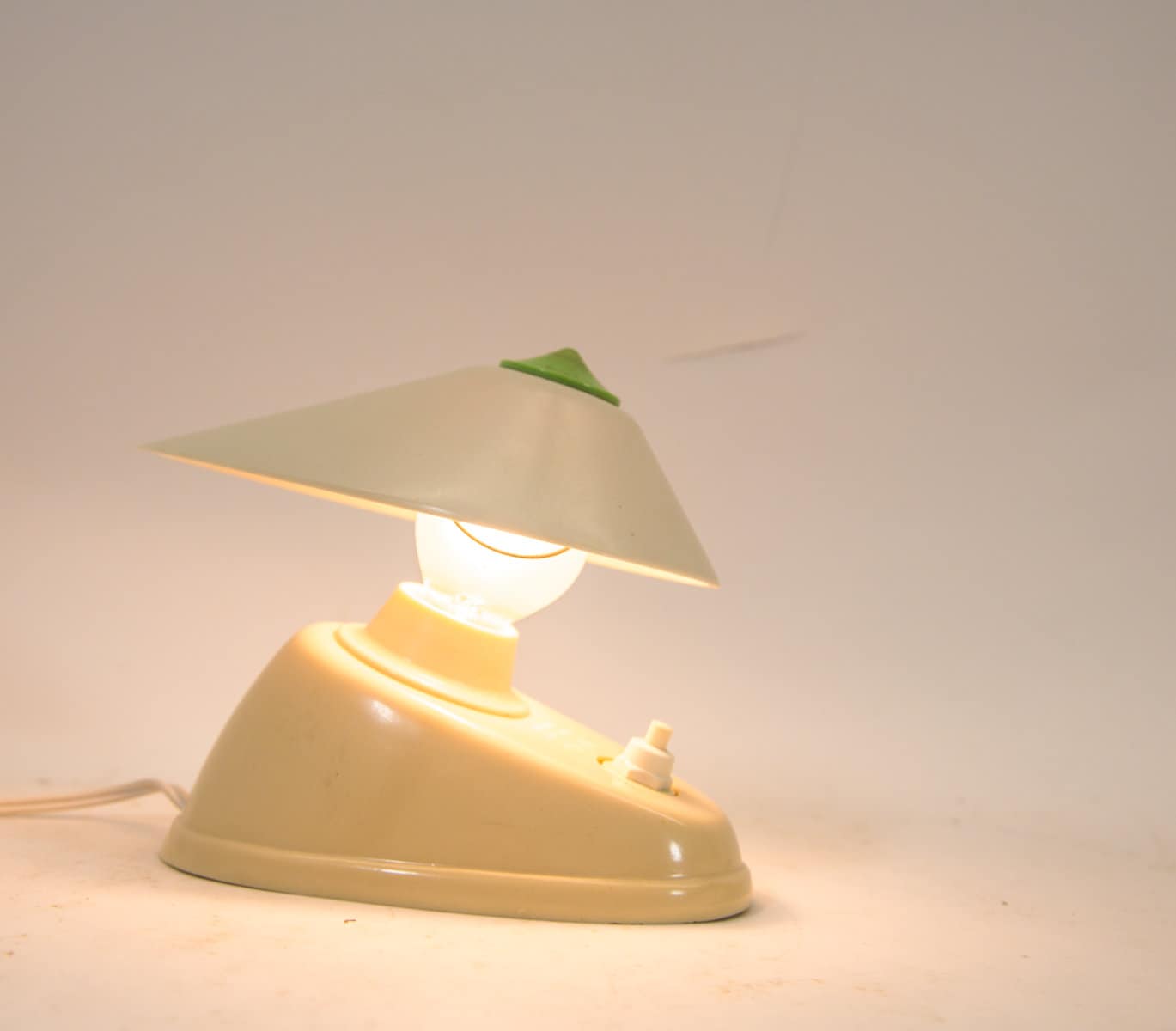 希少！Everbright Lamp社製造　テーブルランプ Groove-table lamp｜ARTWORKSTUDIO公式