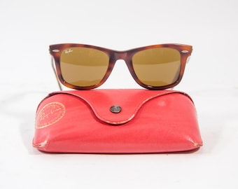 Ray-Ban Rare Wayfarer sunglasses Series #5. Comes with Brown Case. Ray-Ban RB2132 New Wayfarer Classic XL (58 - 18) with Brown  main image 2